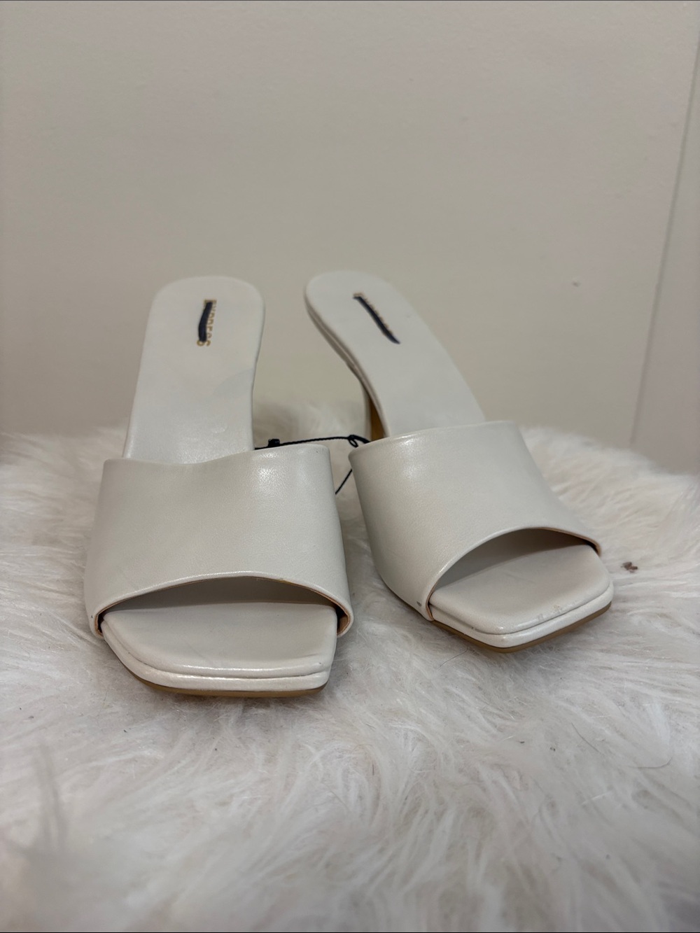 NWT Express Cream Slide Sandal Mule  sz 8
